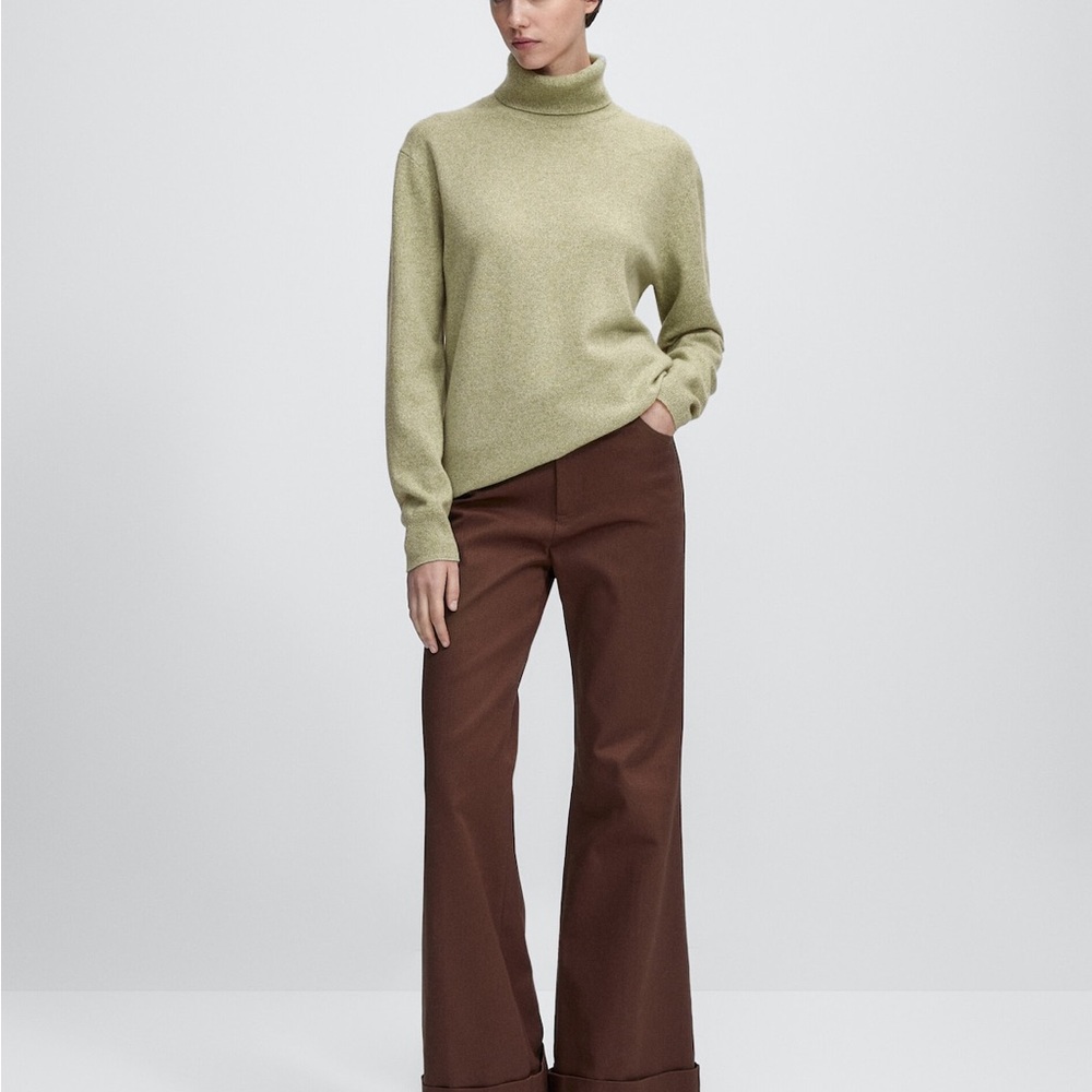 Wool/cashmere turtleneck